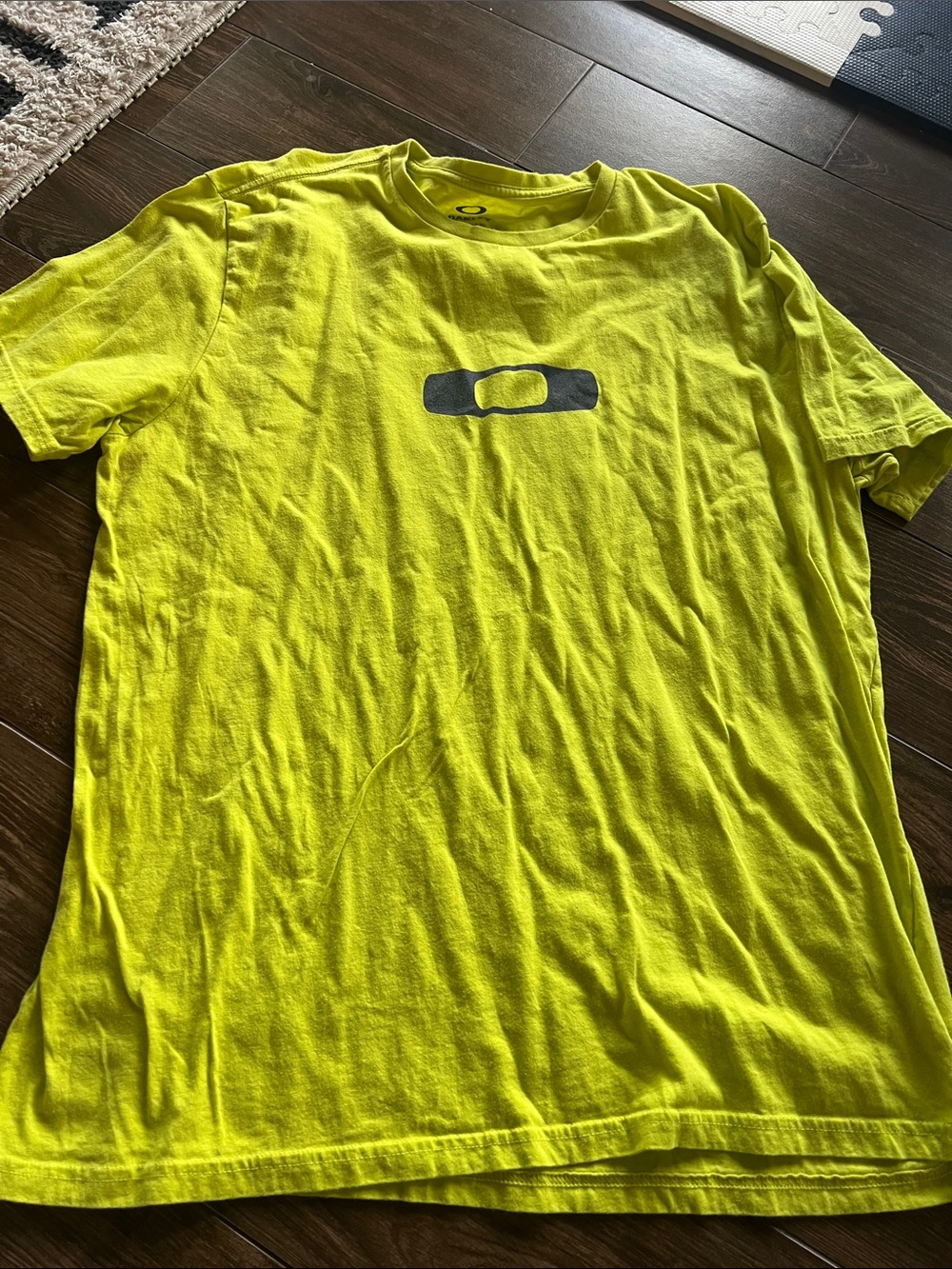 Oakley Men’s Neon Yellow Logo Short Sleeve Tee
